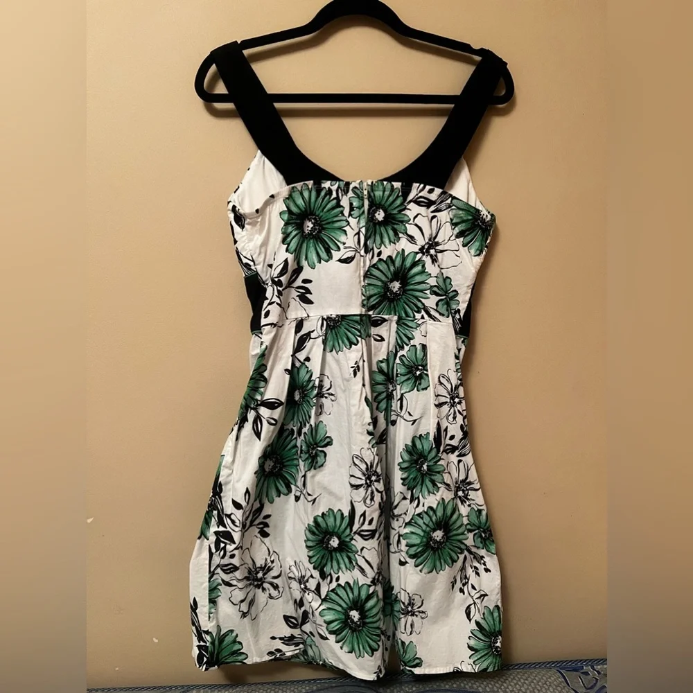 Sundress - Picture 5 of 6